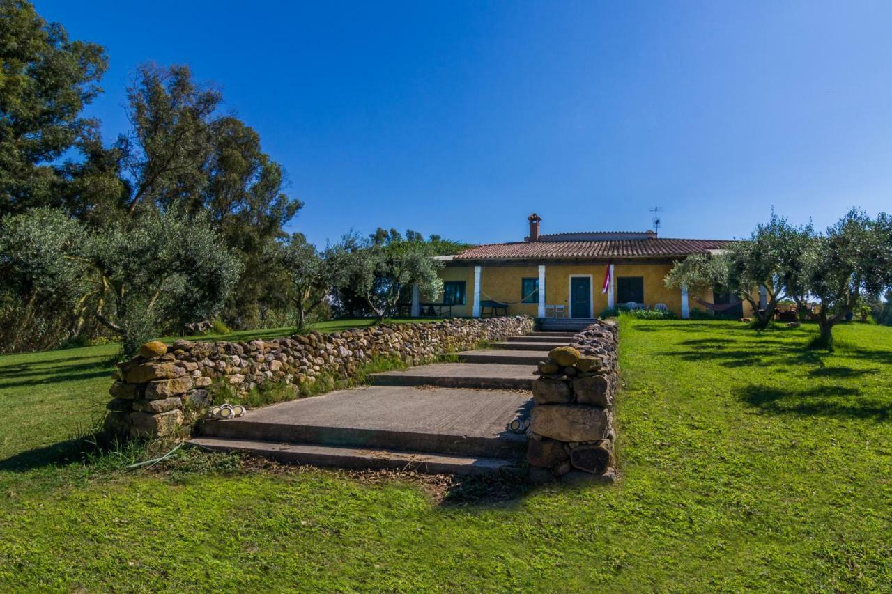 A Villa Ada B&B Arborea Exteriör bild